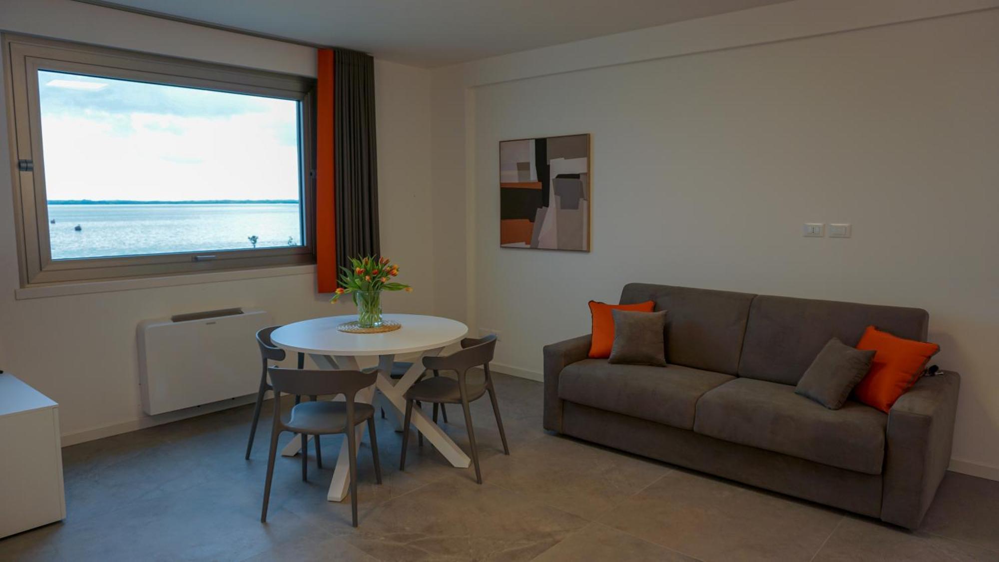 Sirmio Apartments - Darsena Stay シルミオーネ エクステリア 写真