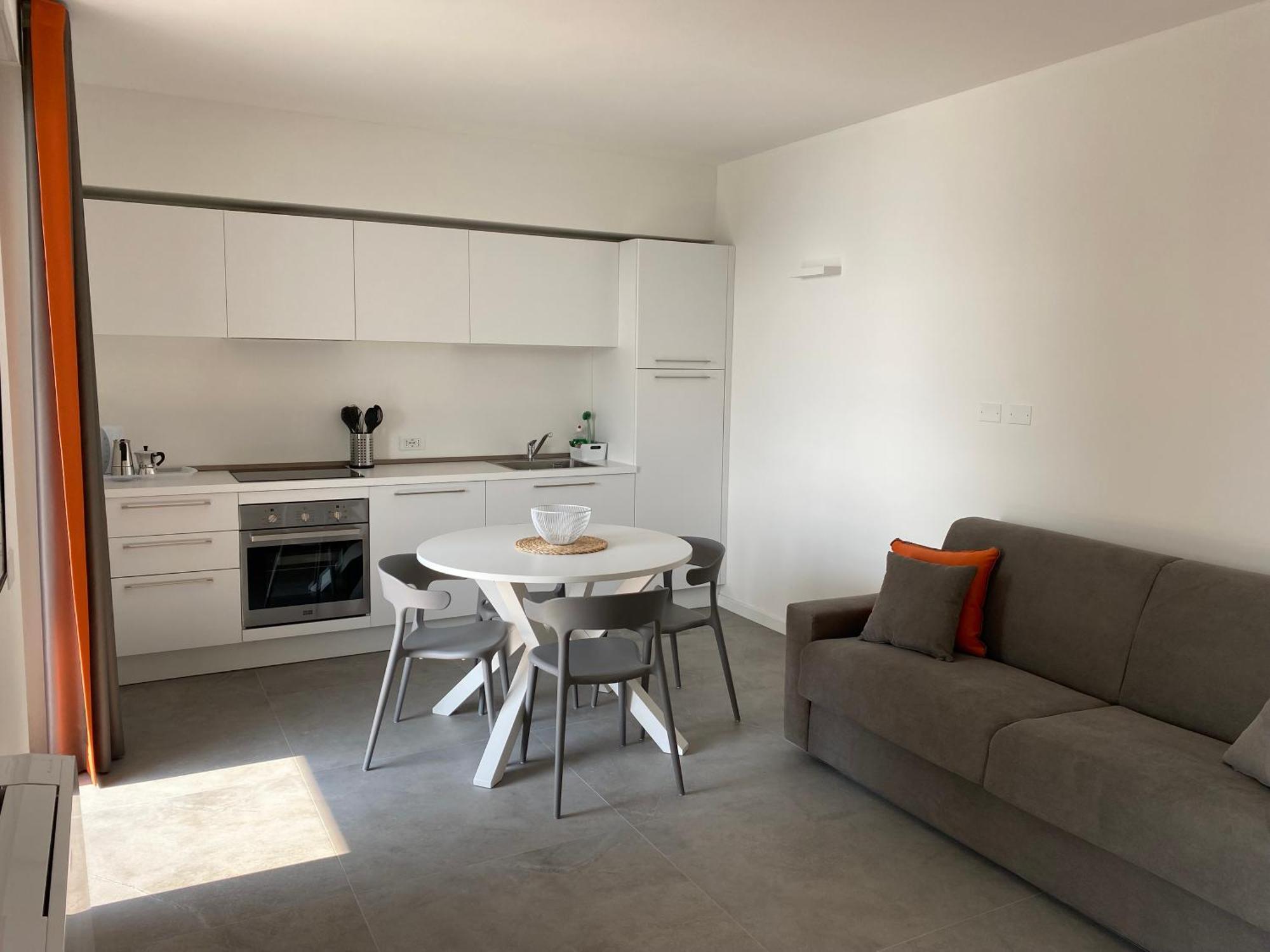 Sirmio Apartments - Darsena Stay シルミオーネ エクステリア 写真
