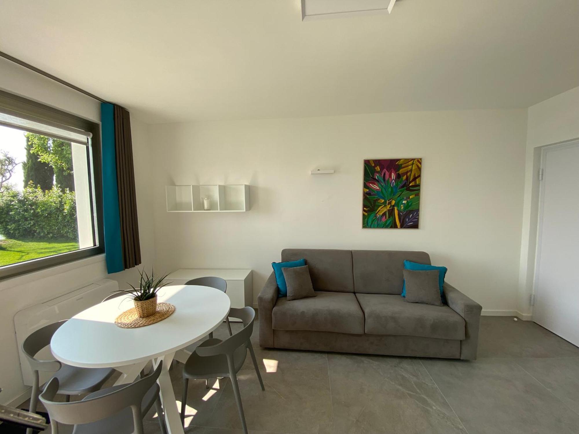 Sirmio Apartments - Darsena Stay シルミオーネ エクステリア 写真