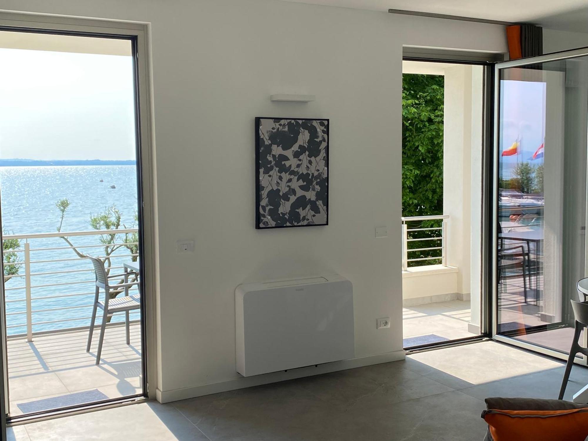 Sirmio Apartments - Darsena Stay シルミオーネ エクステリア 写真